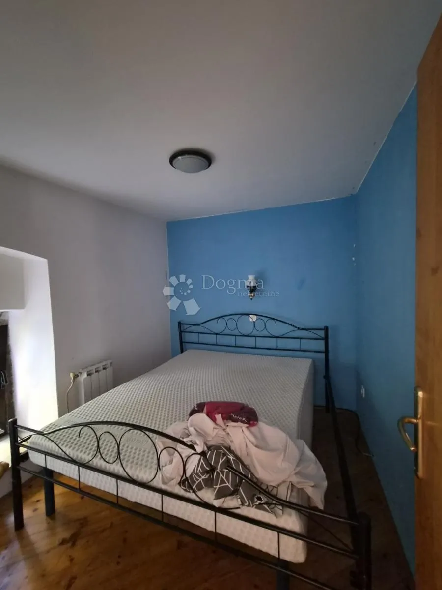 samostojeća kuća, 405m2, roč - slika 13