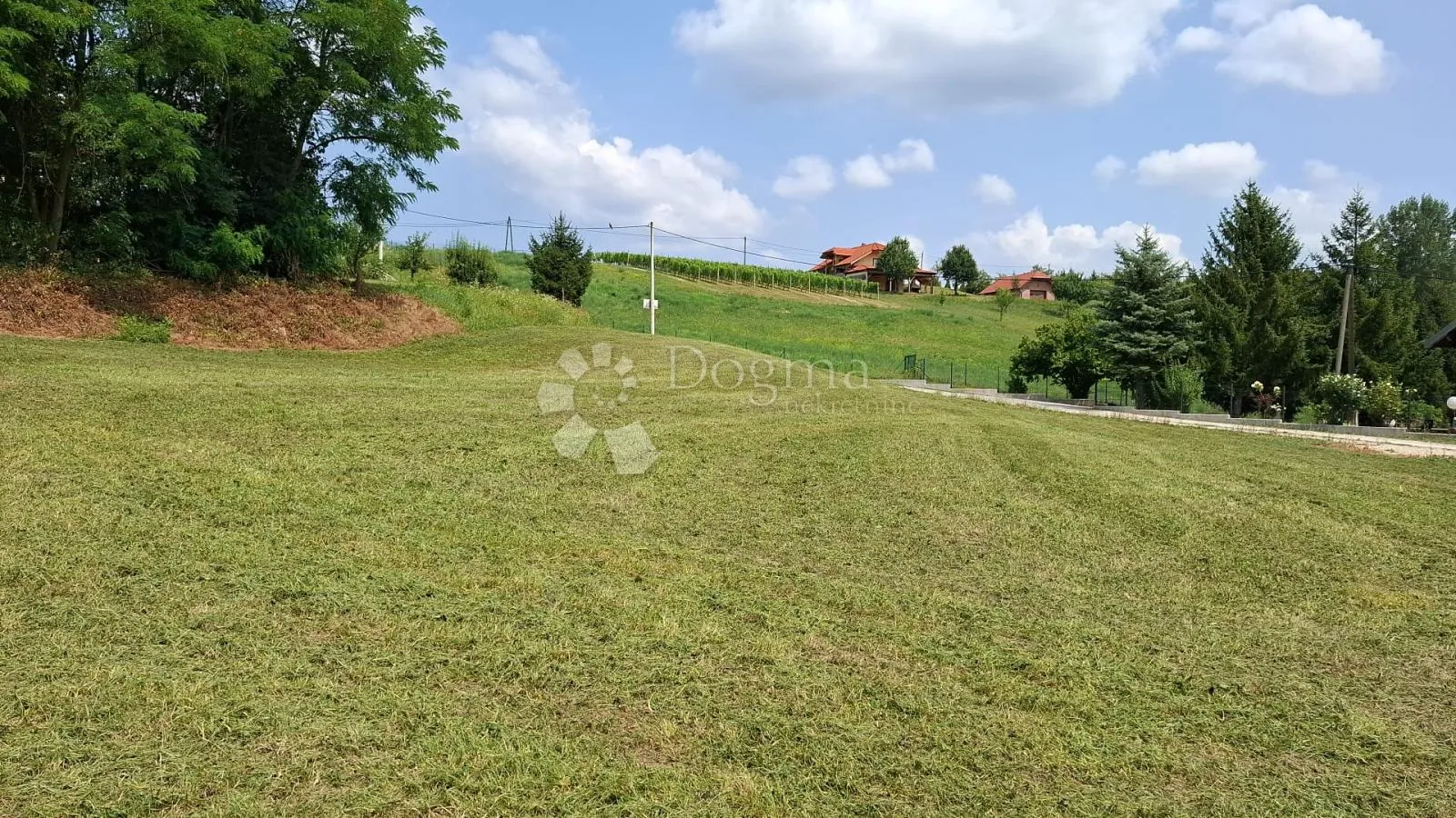 građevinsko zemljište 1.892m² svega 4km od centra pregrade - slika 3