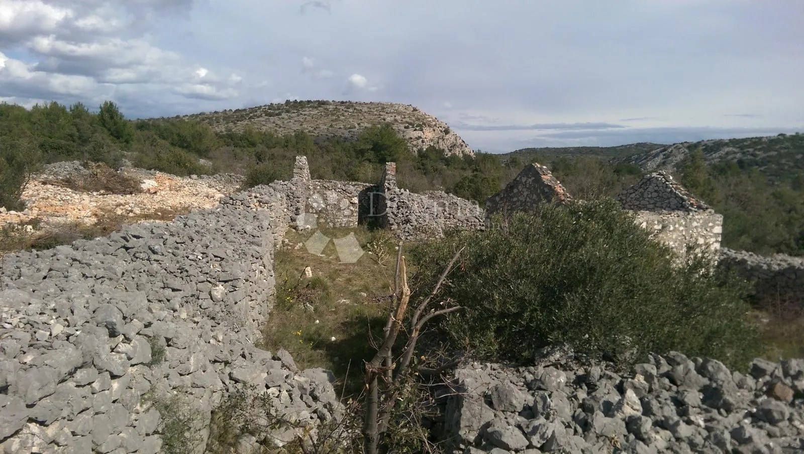 zemljište sa prekrasnim pogledom na more - slika 4