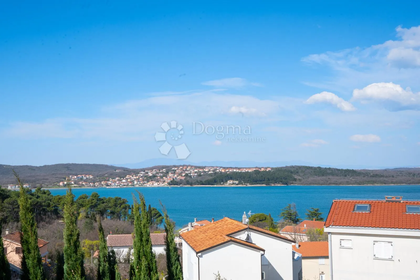 klimno, apartman na samo 250m od mora - slika 5