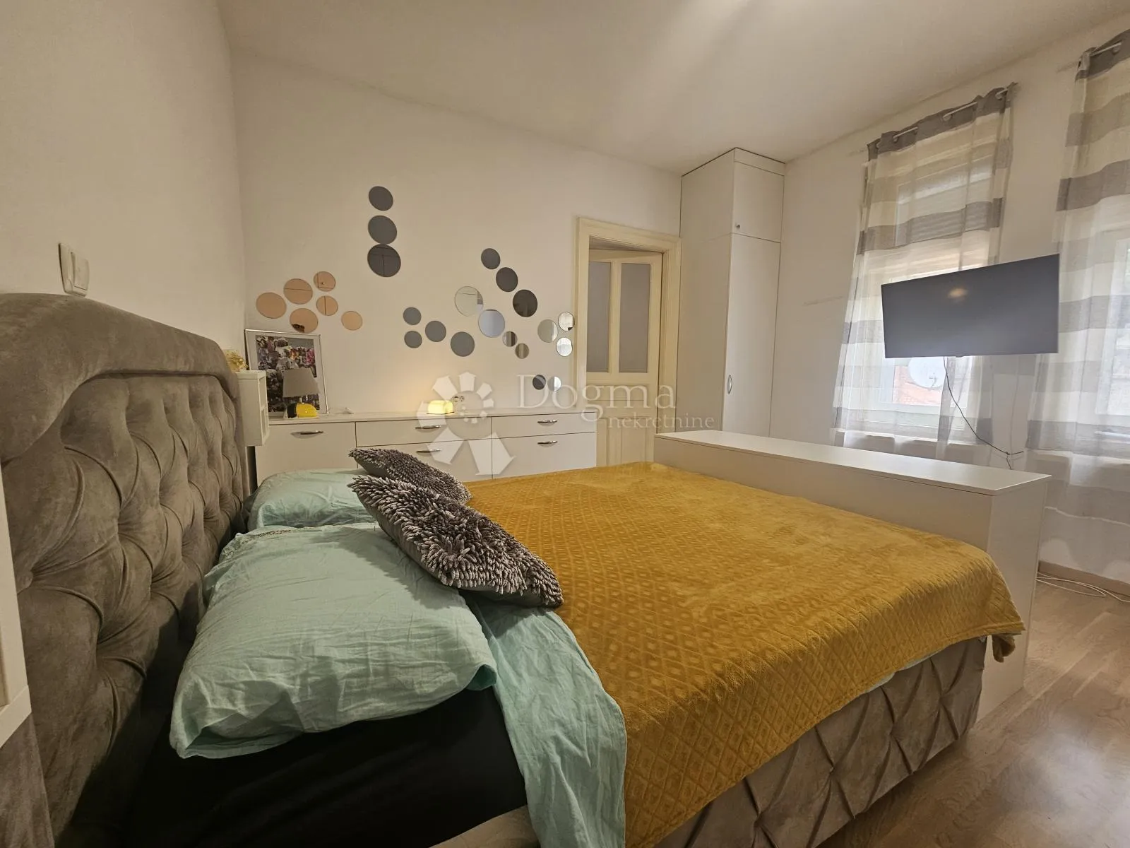 belveder odličan stan 70 m2 - slika 13