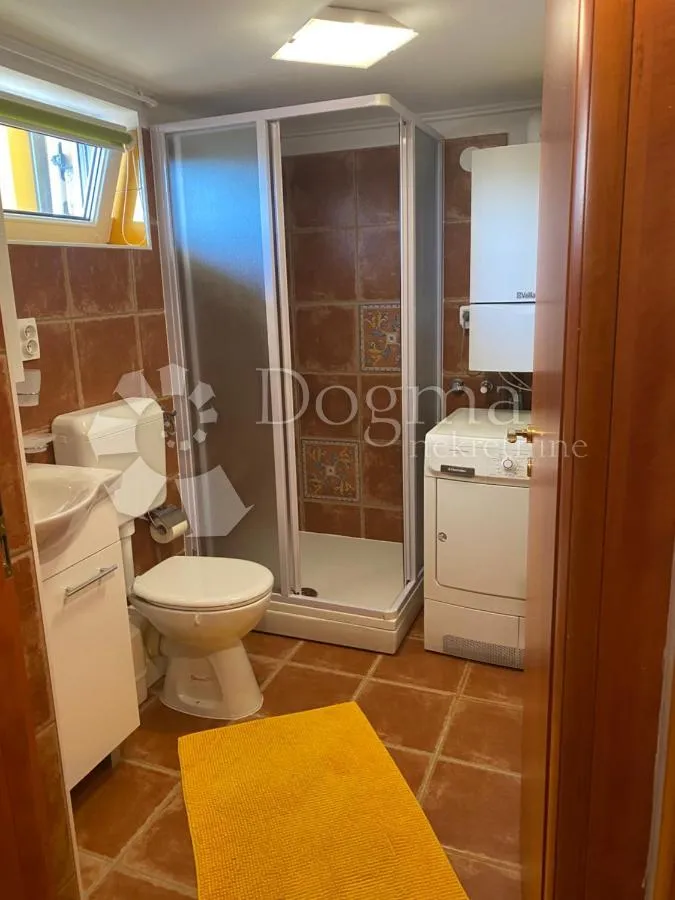 samostojeća kuća s bazenom otok krk - slika 6