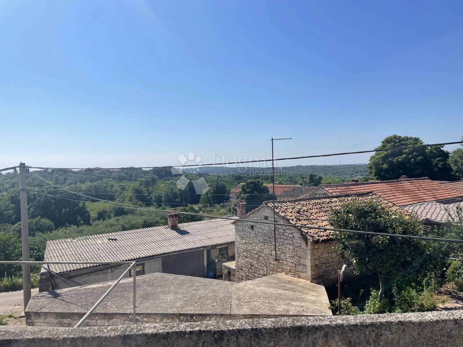 kuća sa velikim potencijalom - slika 5