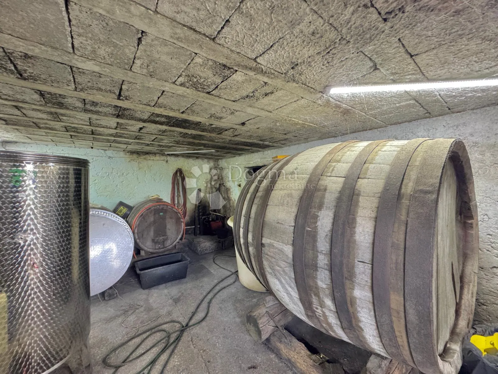 privatno imanje s vinogradima i pogledom na varaždin - slika 10