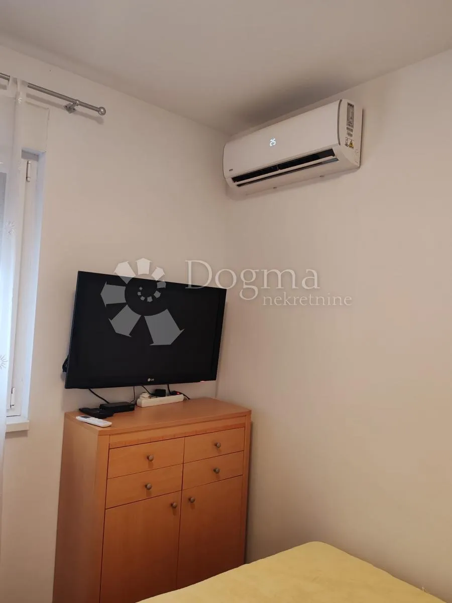 vodice-srima apartman 2.red od mora, privatni vrt+pm - slika 28