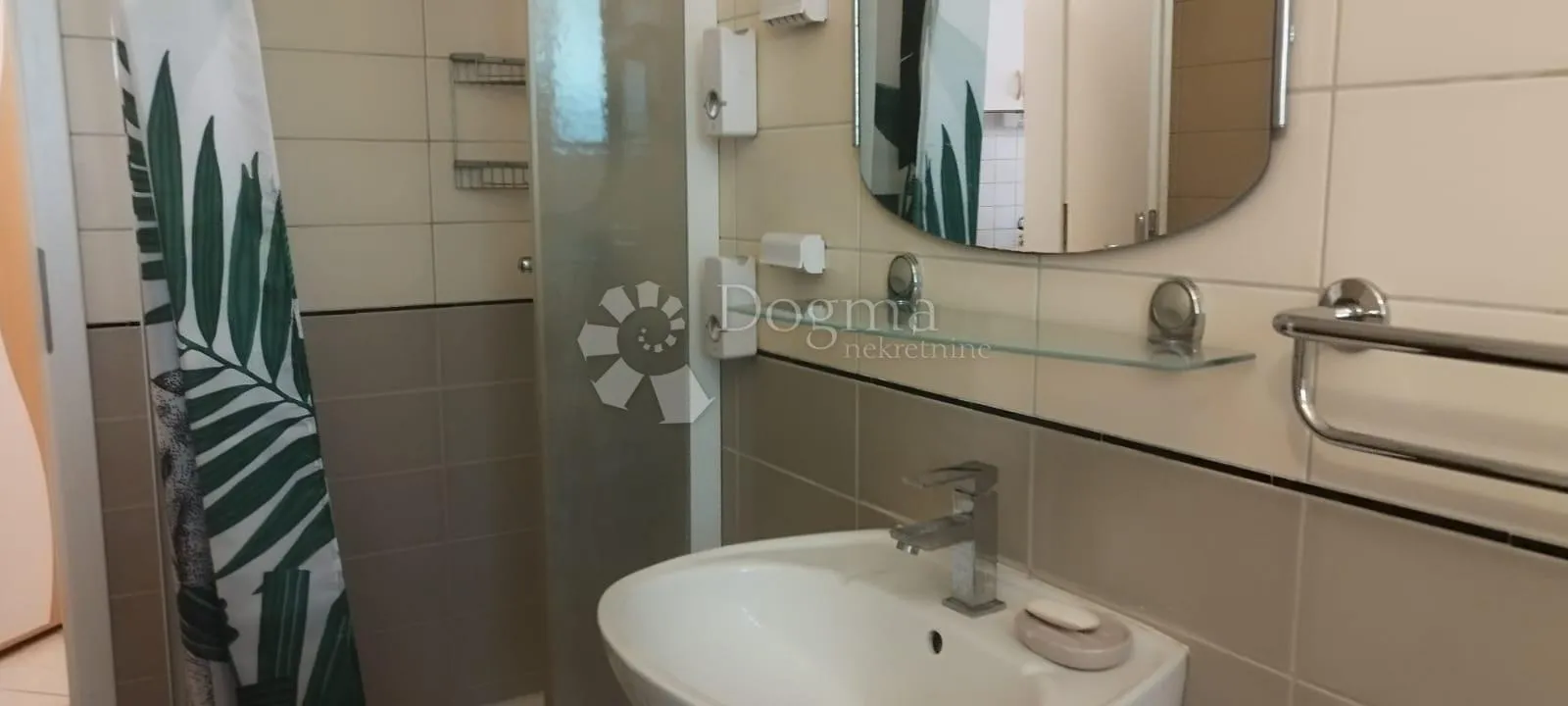 grad krk - apartman s velikom okućnicom - slika 7