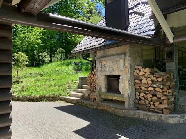 gorski kotar vila s velikom okućnicom - slika 6