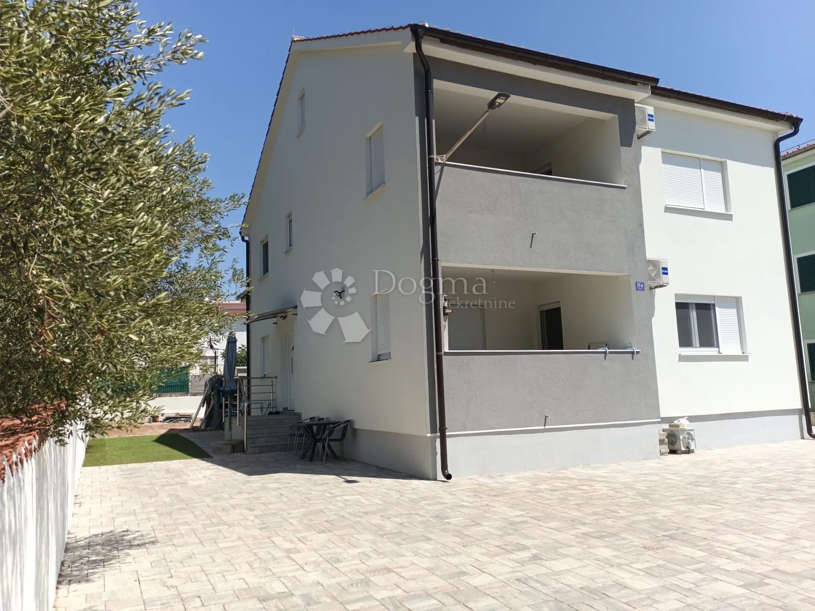 vodice - dvoetažni stan na 1. katu 130 m2 - slika 20