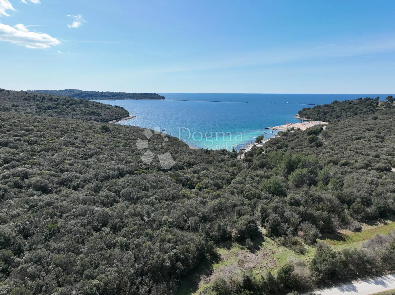 t2 zemljište za turističko naselje - apartmani - slika 8