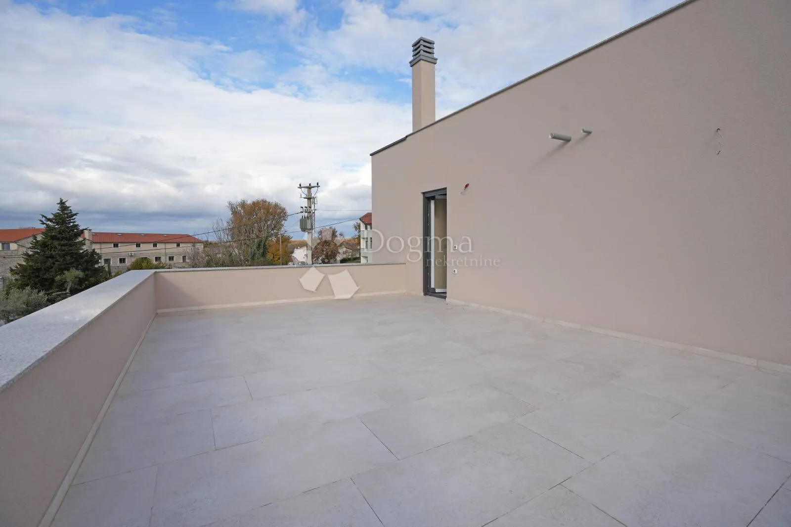 moderna vila s bazenom u naselju nedaleko poreča - slika 35