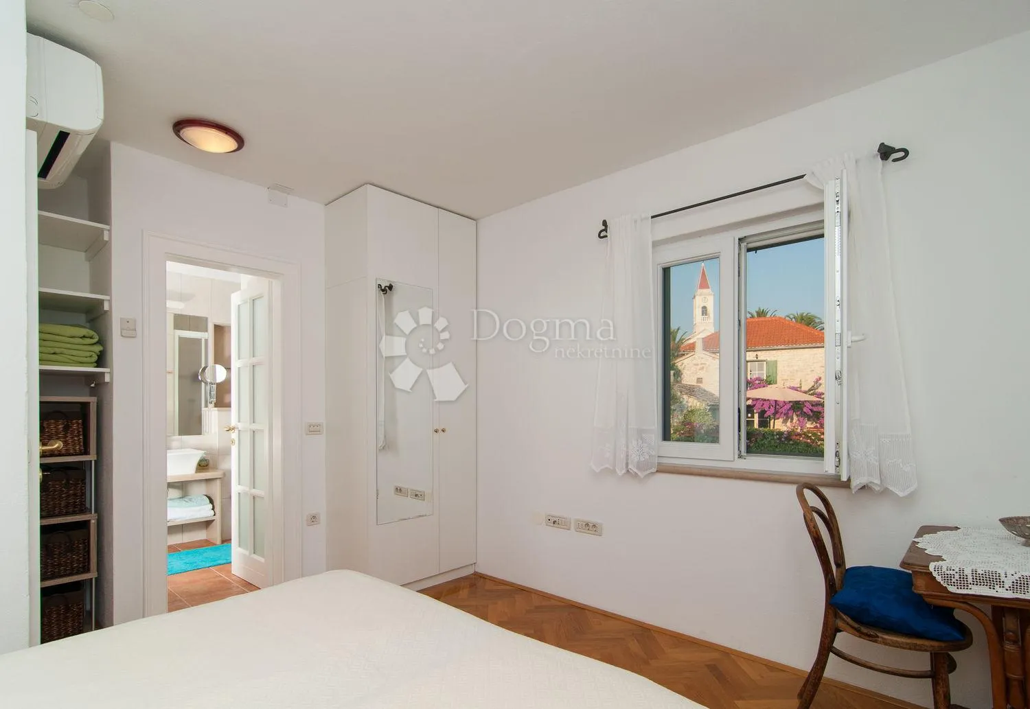 otok brač – mediteranska vila s bazenom i saunom u malom mjestu 900 m do mora - slika 34