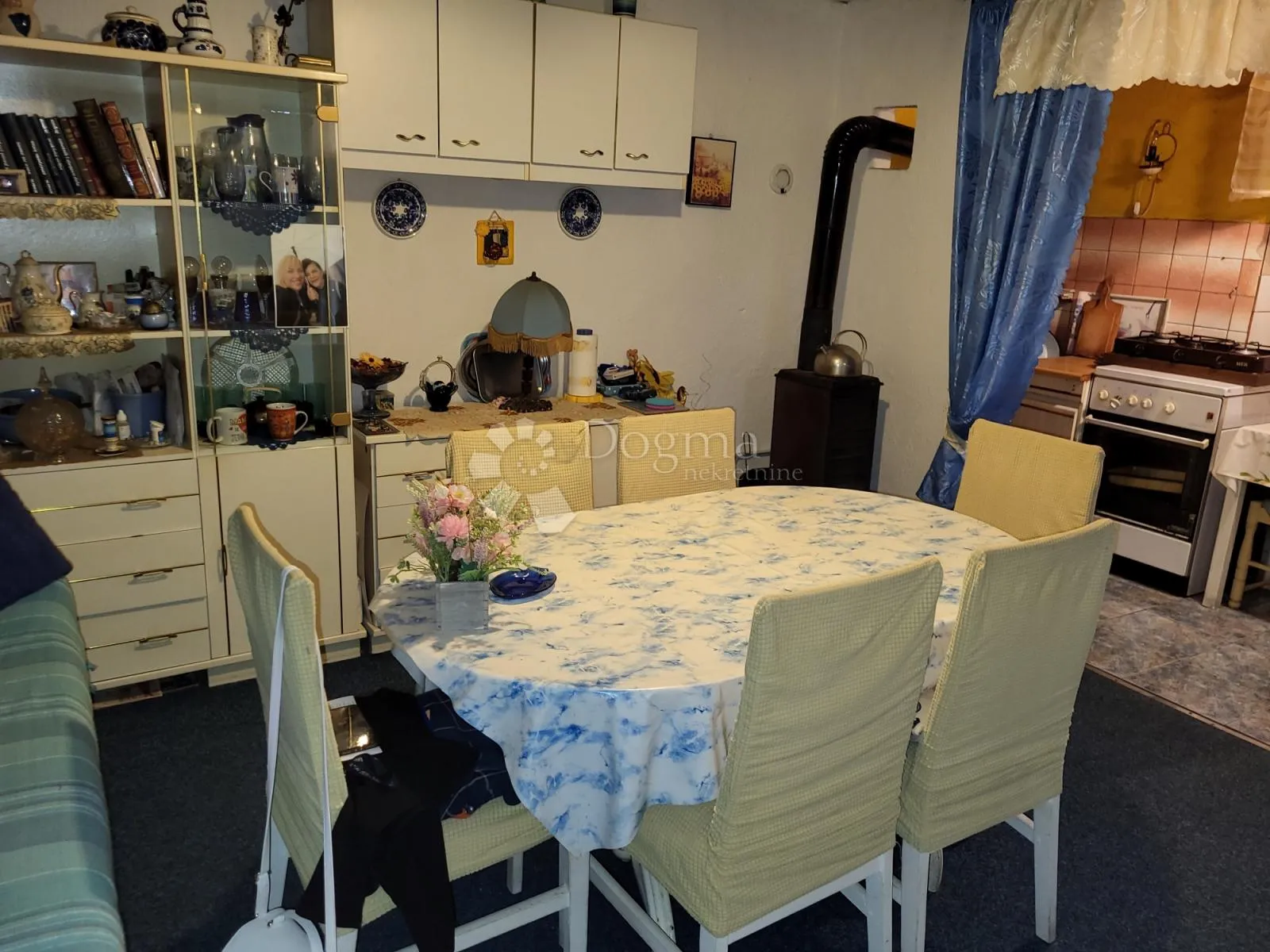 simpatična kućica blizu grada - slika 4