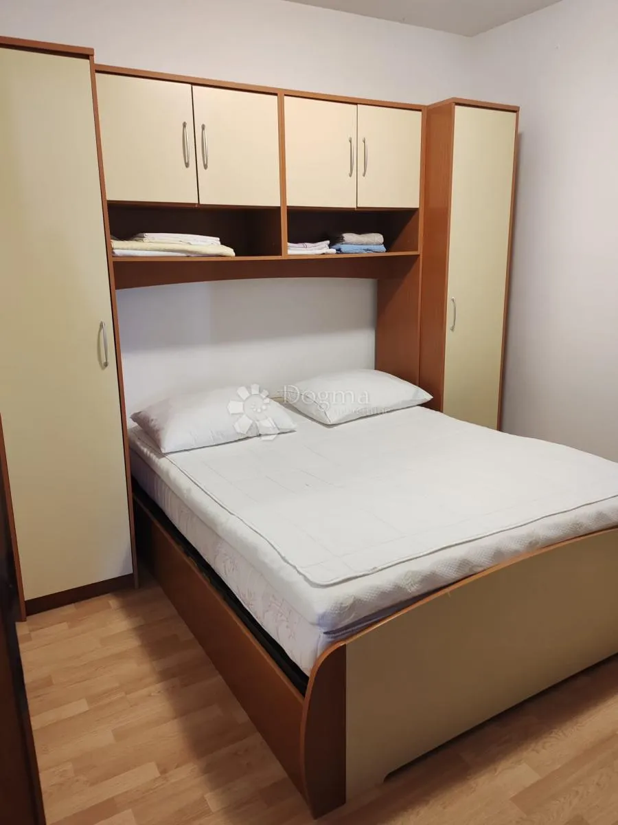 zatoglav - kuća nadomak mora sa 7 apartmana i poslovnim prostorom - slika 26