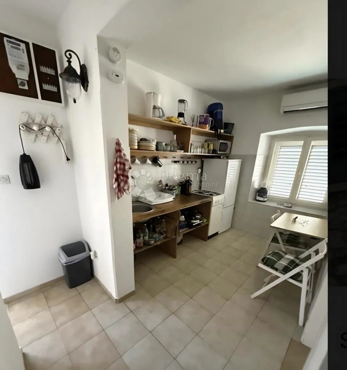 kuća sa dva apartmana, vela luka - slika 9