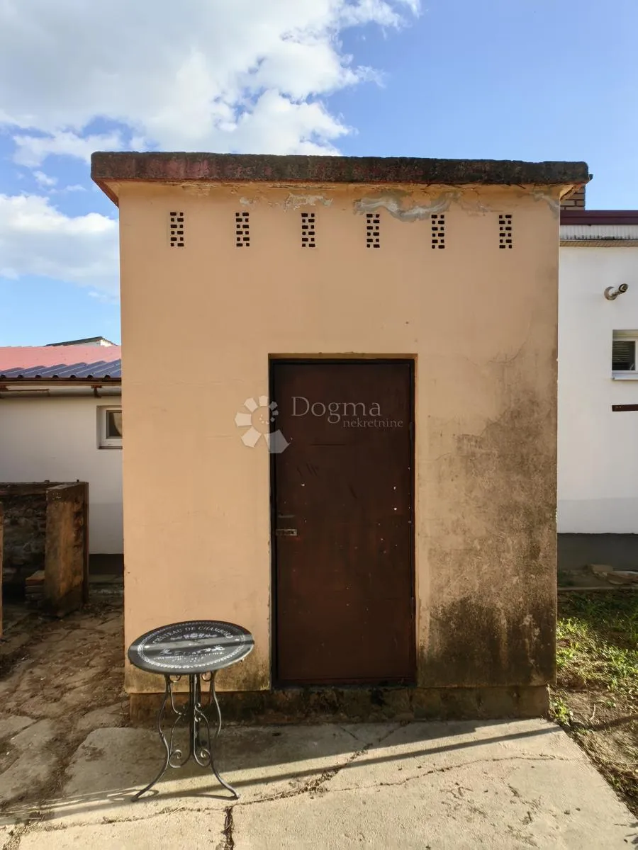 obiteljska kuća u mirnom dijelu petrijevaca - slika 17