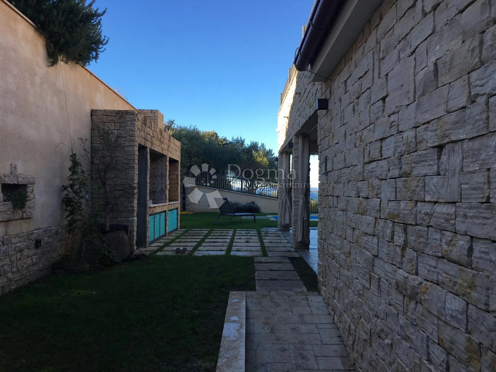 ekskluzivna kuća svega 70 m od pješčane plaže, otok rab - slika 32
