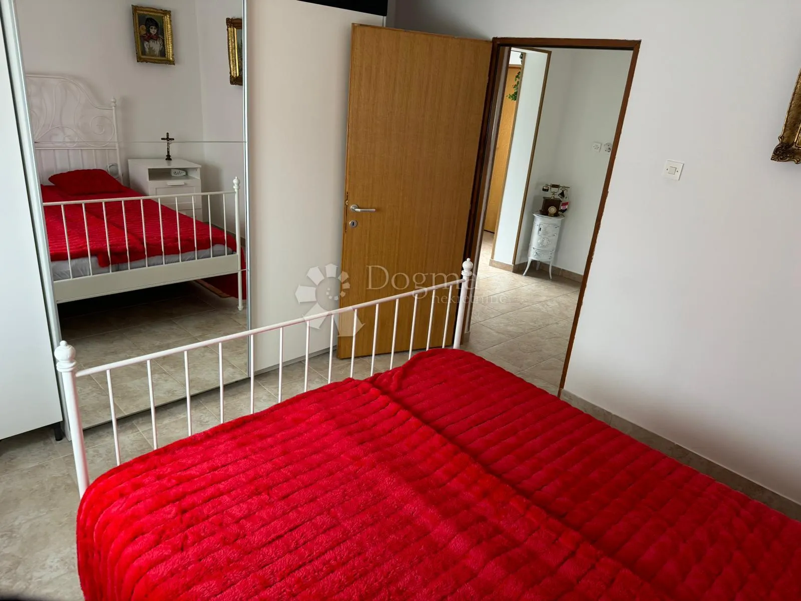 dvije samostojeće kuće na velikoj okućnici - slika 11