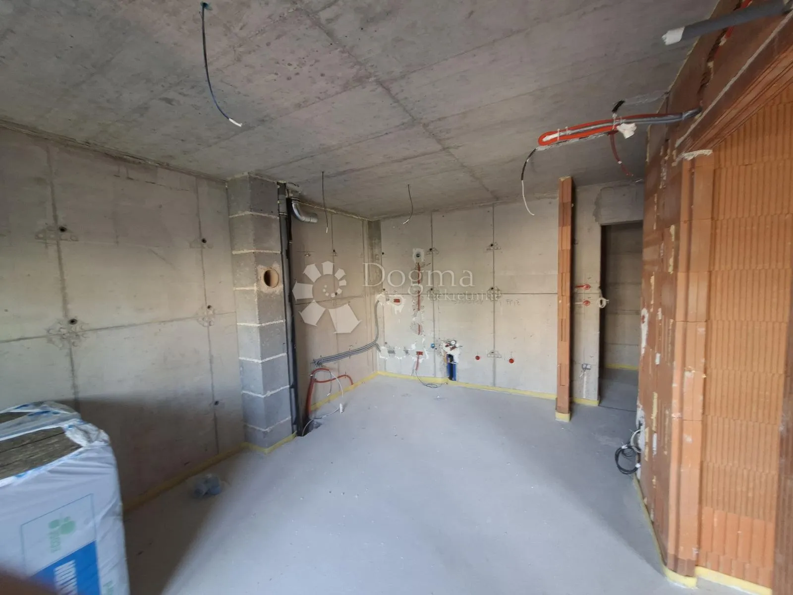 novogradnja pula centar - 39 m2, 1s+db, 2. kat a12 - slika 4