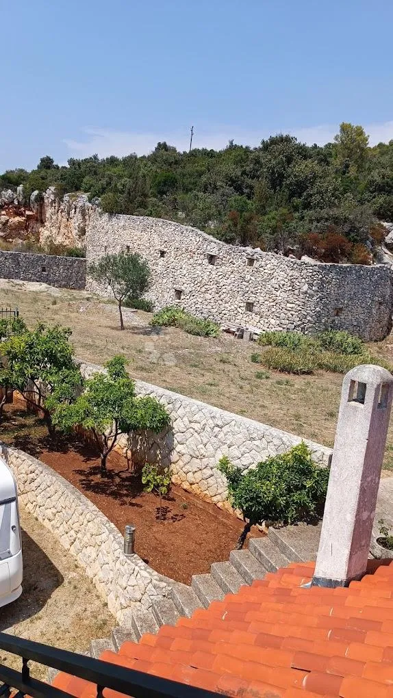 kuća s 4 apartmana - marina - slika 20