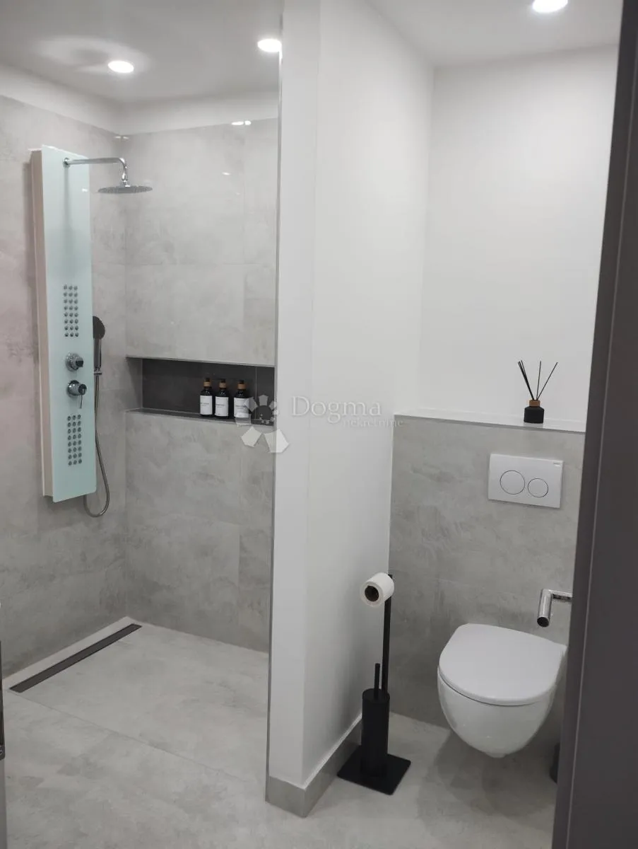 predivna kuća, 100m od mora - slika 4