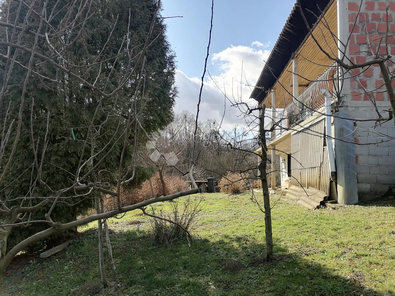 kuća za renovaciju u križancu - slika 7