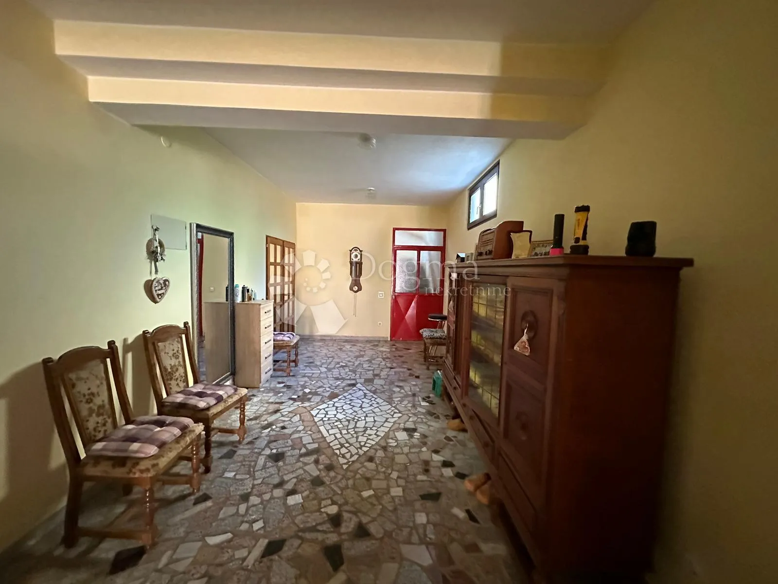 apartmanska kuća na 50 metara do mora - slika 47