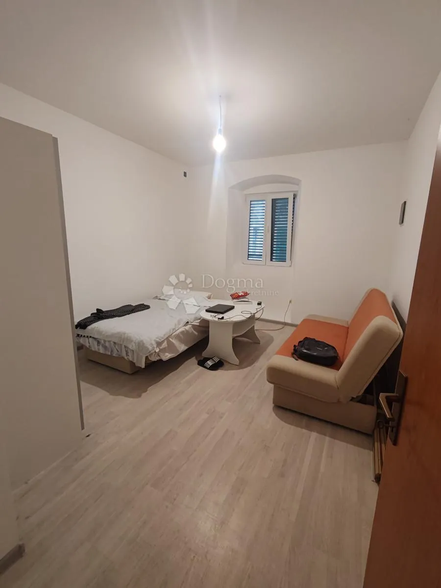šibenik - najam stana u staroj gradskoj jezgri - slika 10