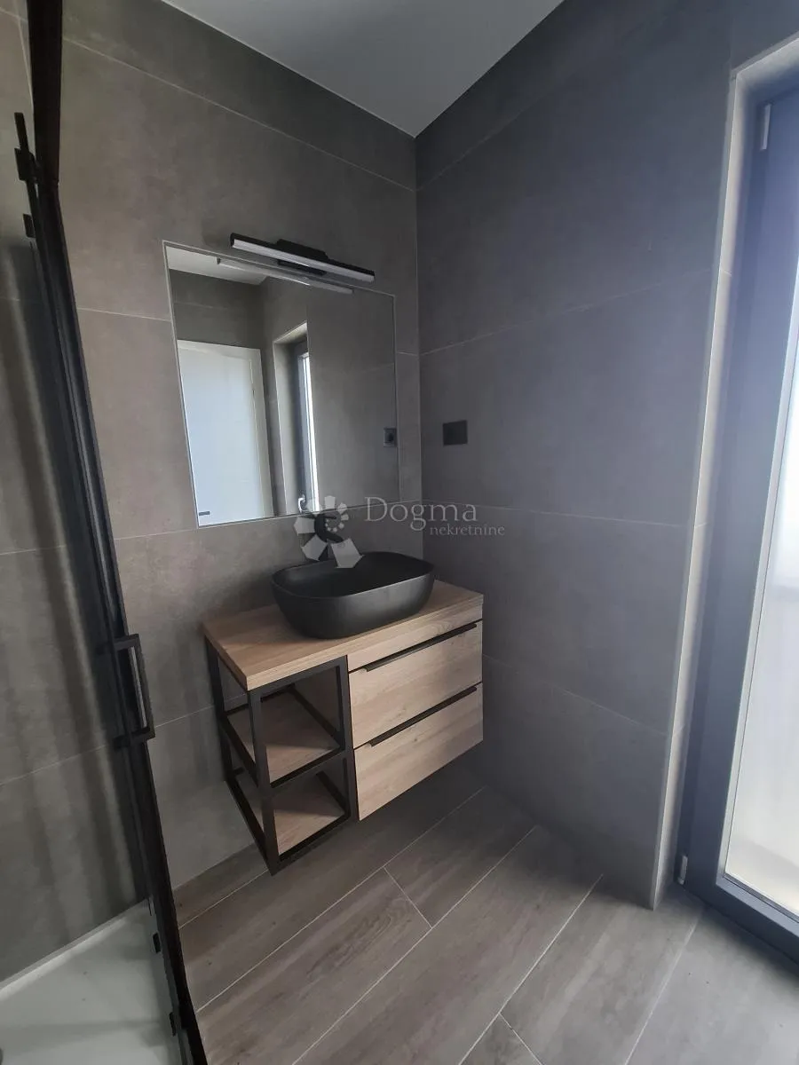 penthaus uz more- privlaka - slika 9
