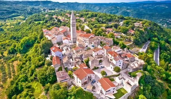 kuća u centru pićna - novi krov, fasada i instalacije - slika 2