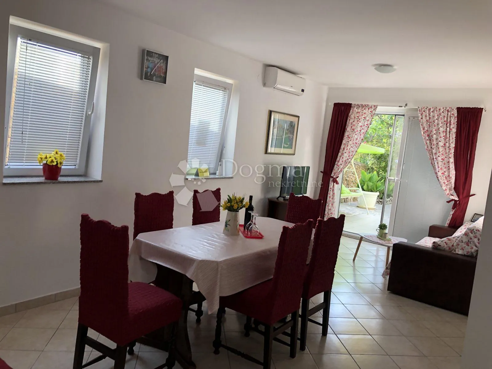 soline apartman u prizemlju - slika 5