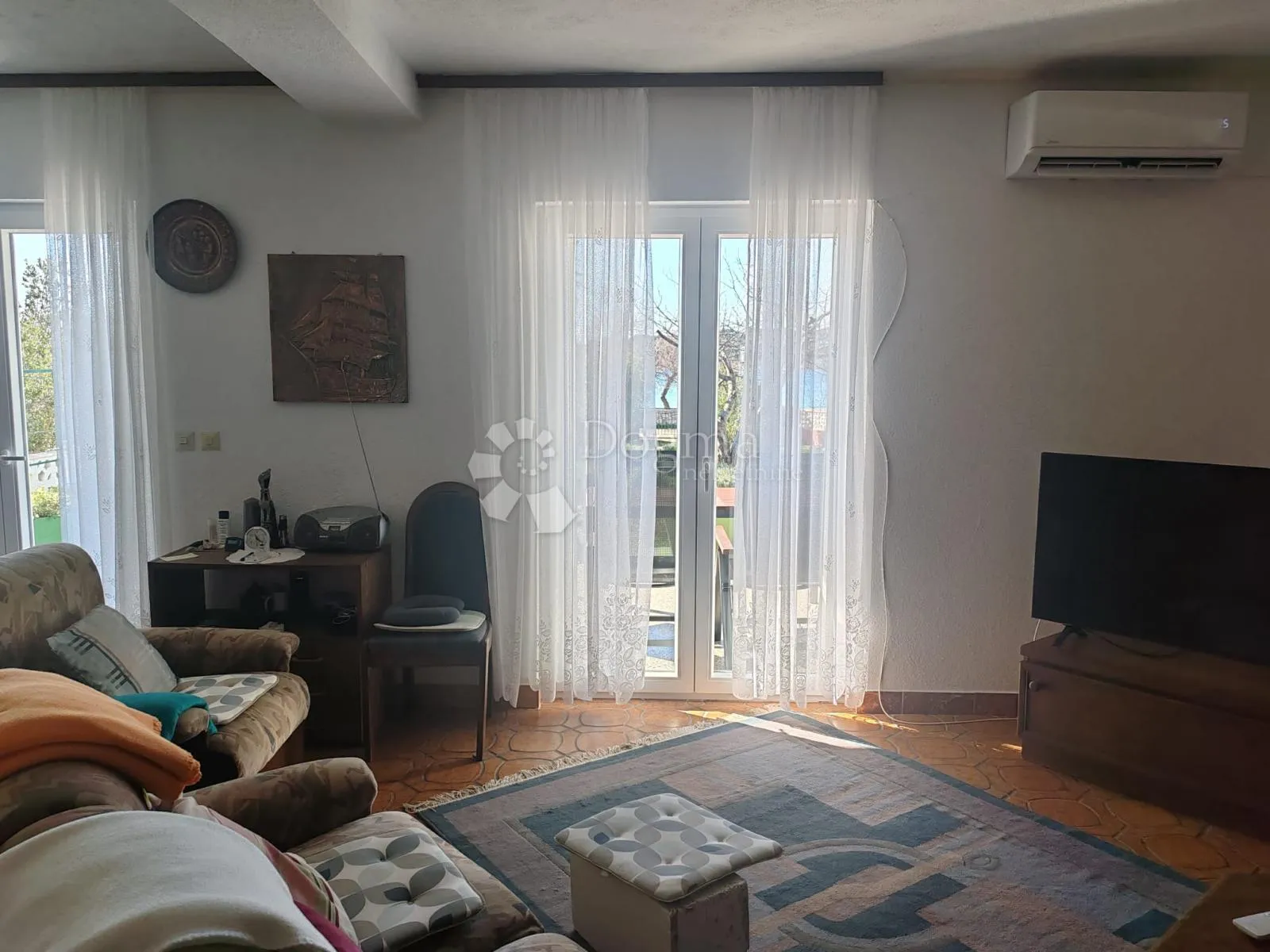 srima - atraktivna kuća u prvom redu do plaže s predivnim vrtom - slika 9