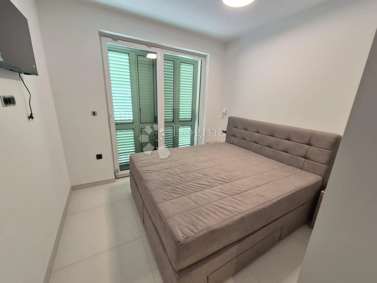 villa sa bazenom malinska krk - slika 13