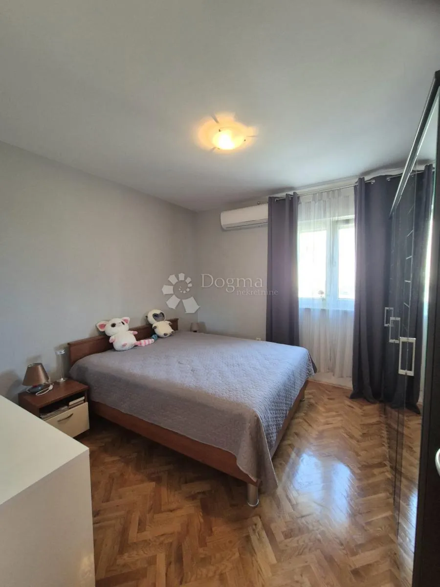 ekskluzivan stan sa privatnom terasom125m2, samo 150 metara do plaže - slika 12