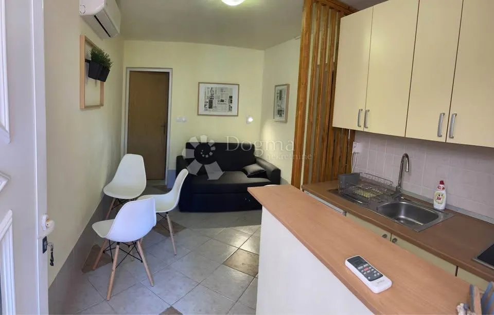 vir - plaža, 4 apartmana, + zemljište uključeno u cijenu - slika 5