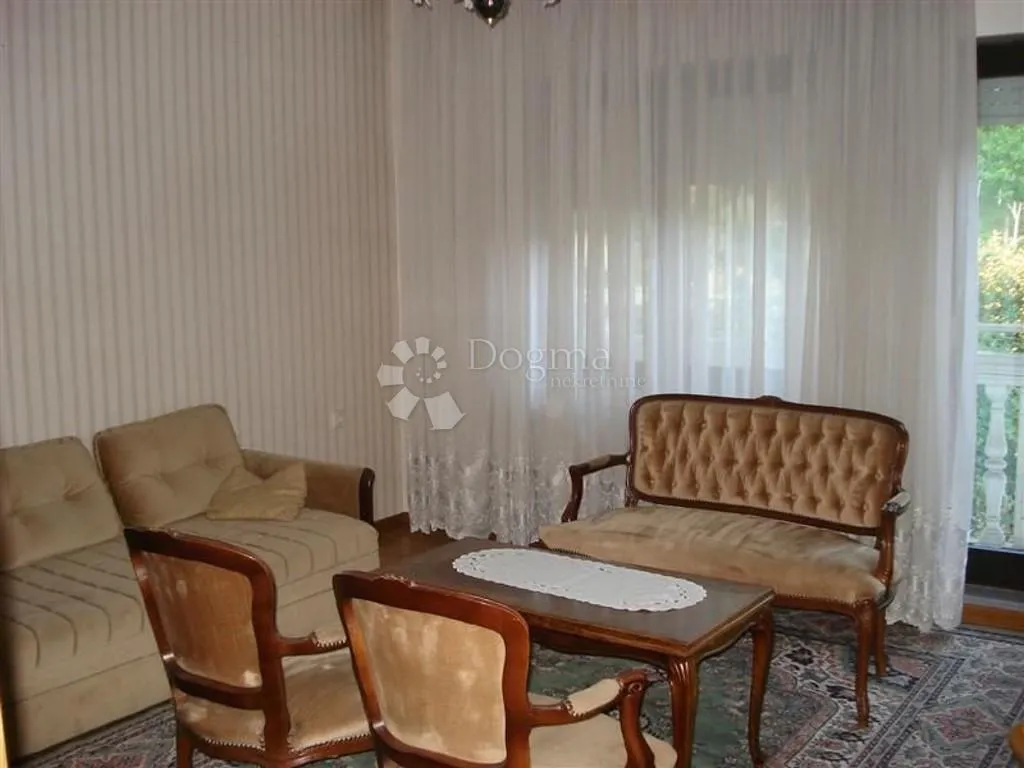 trosoban stan 76 m² s terasom 50 m² i vrtom – vugrovec - slika 4