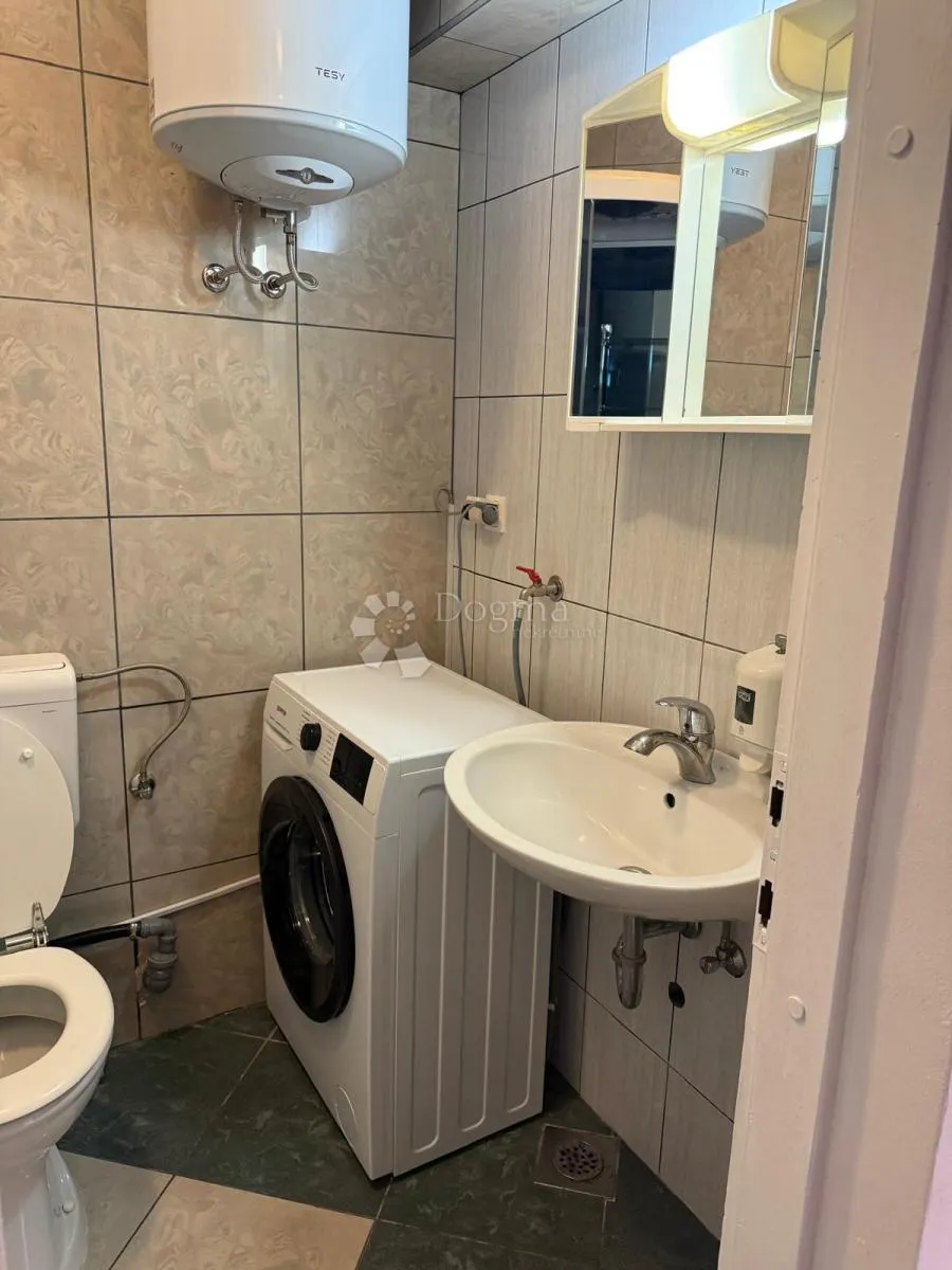 kvatrić, dva stana 88,95m2, prilika - slika 9