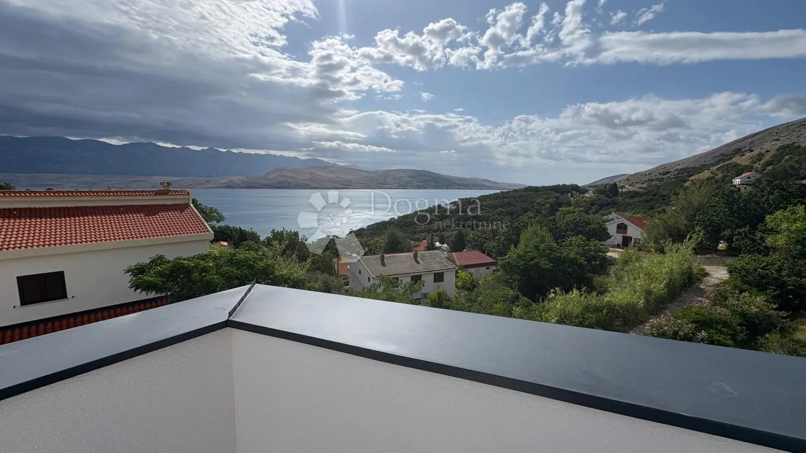 pag, luksuzna vila s bazenom-80m od mora - slika 5