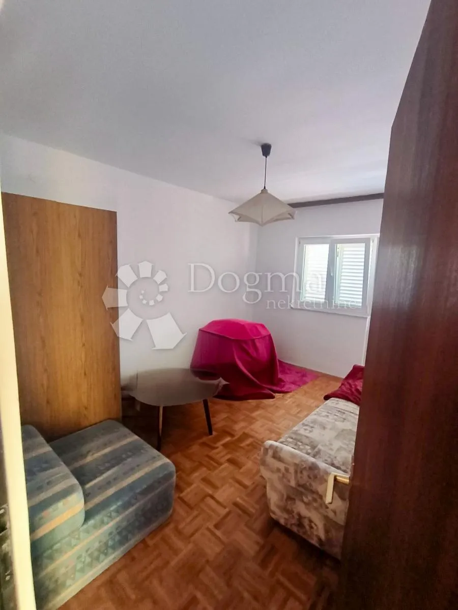 kuća sa tri apartmana, privlaka - slika 7