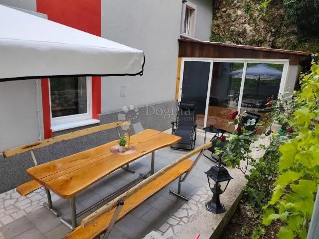 samostojeća kuća s bazenom – križišće - slika 7