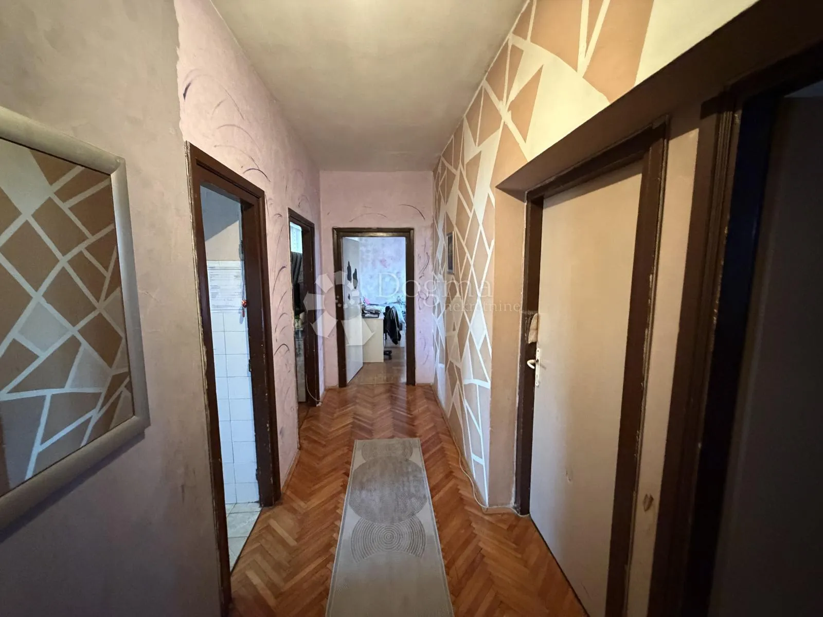 benkovac – centar | stan u kući blizu šetališta – odlična prilika! - slika 17