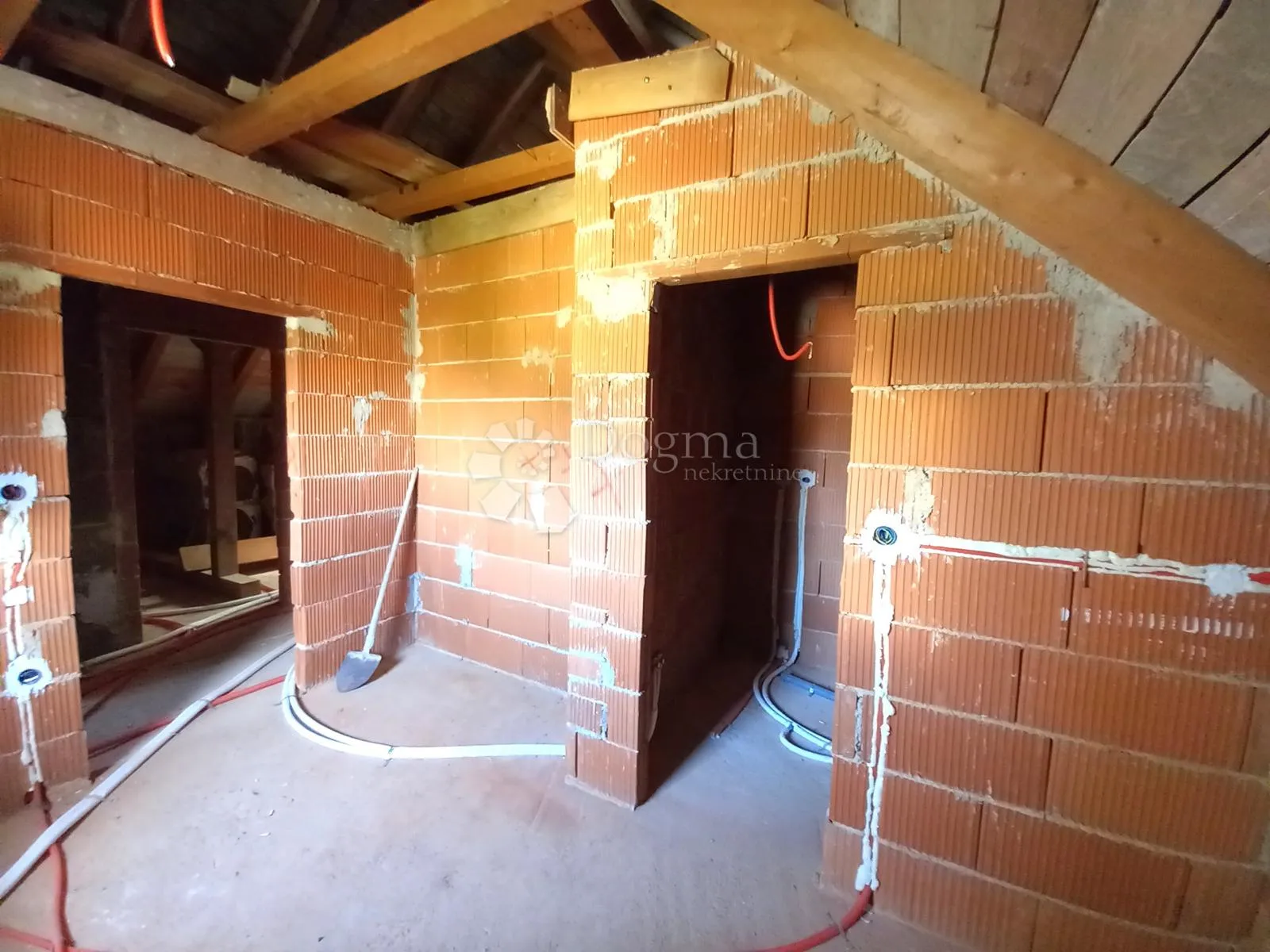 gorski kotar, stari laz, kuća u adaptaciji - slika 17