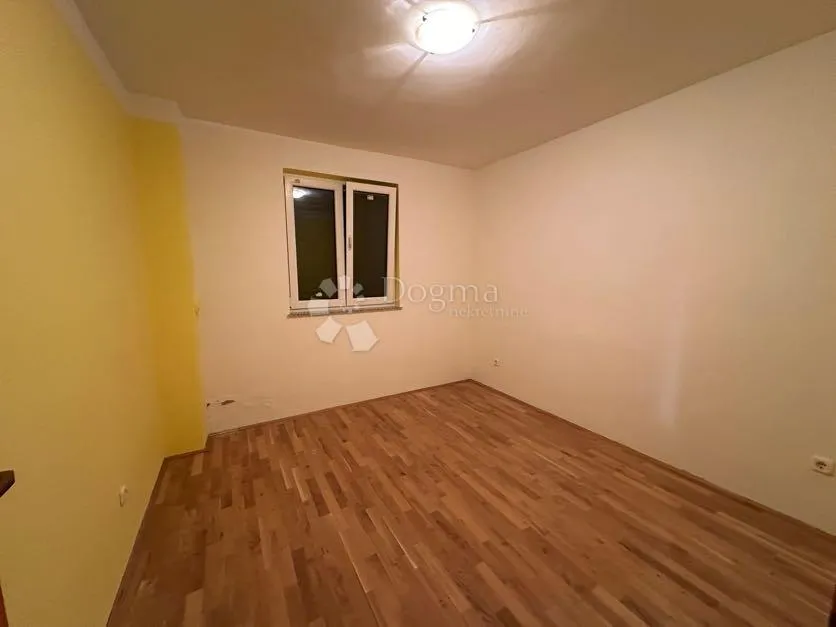 kuća uz more s predivnim pogledom i zelenilom , barić draga - slika 26
