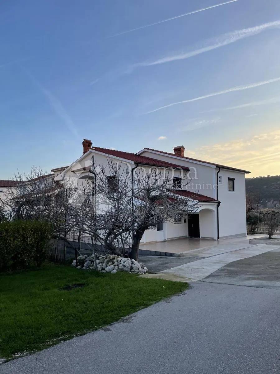 odlična apartmanska kuća u loparu - slika 3