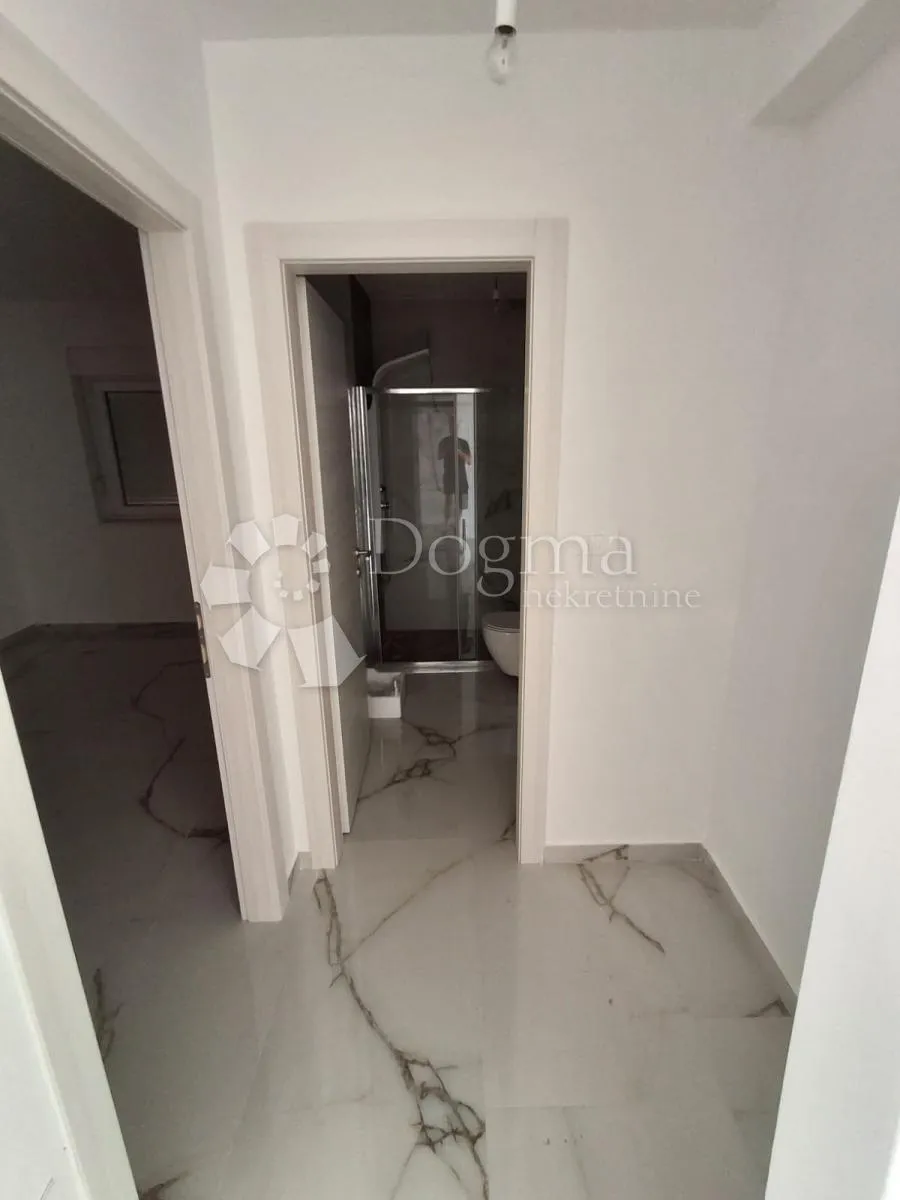 dvoetažni apartman u palitu sa prekrasnom krovnom terasom - slika 25