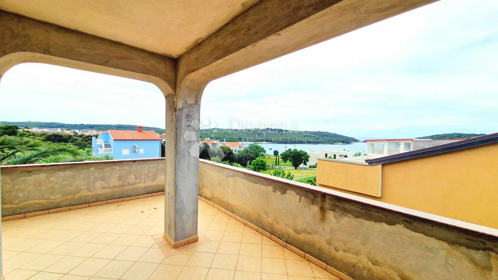 ekskluzivno: kuća s 5 stanova - 250 m od mora - 2000€m2 - slika 9