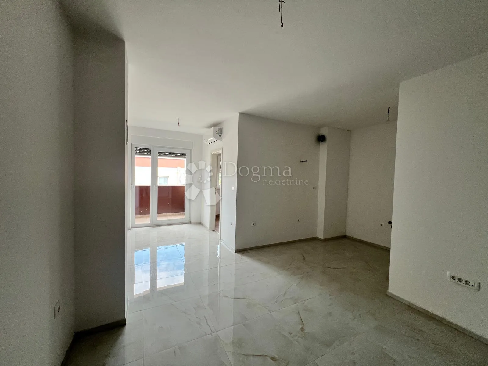 novogradnja: stan 44 m² kod city malla s parkingom - slika 2