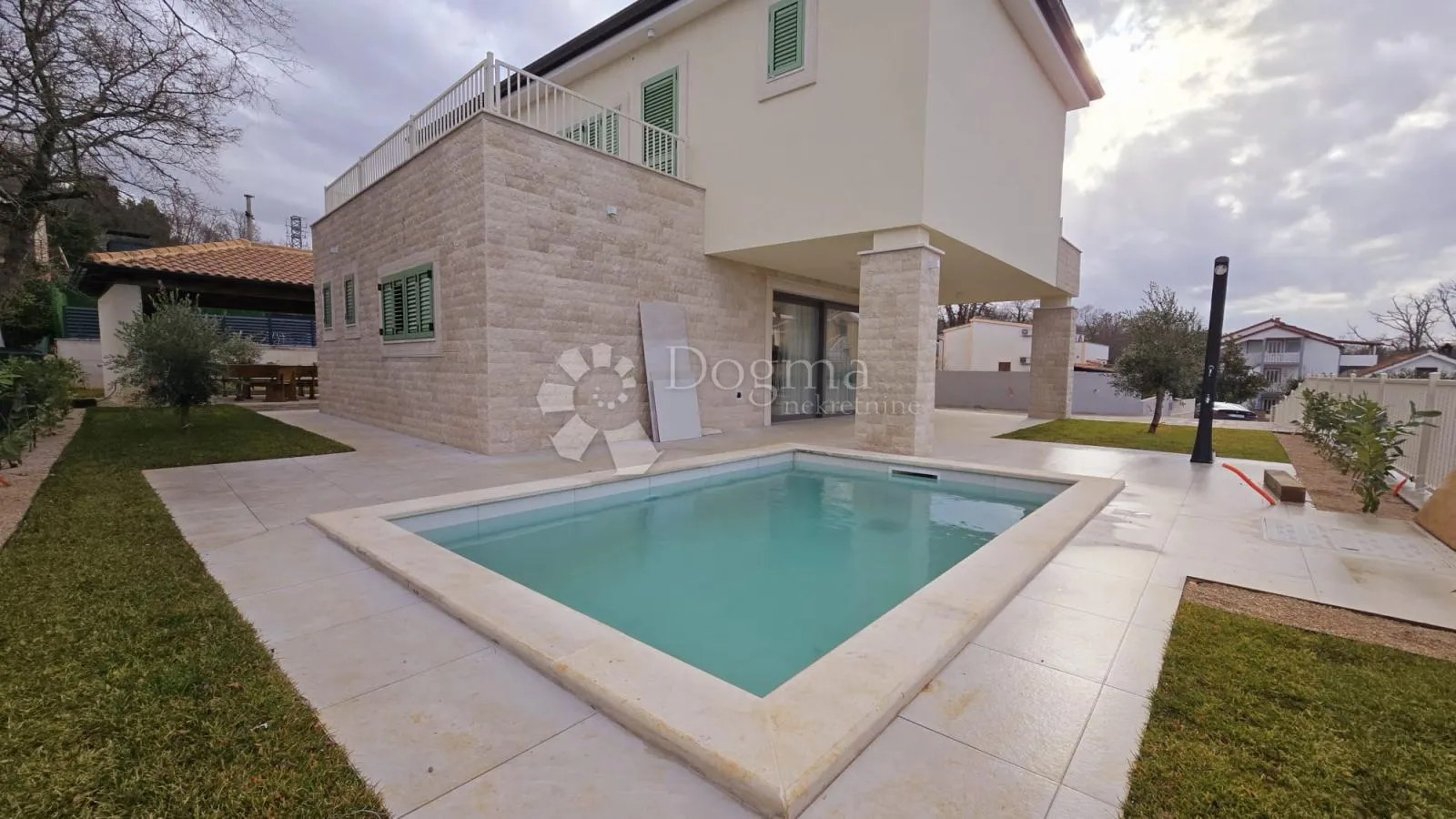 villa sa bazenom malinska krk - slika 20