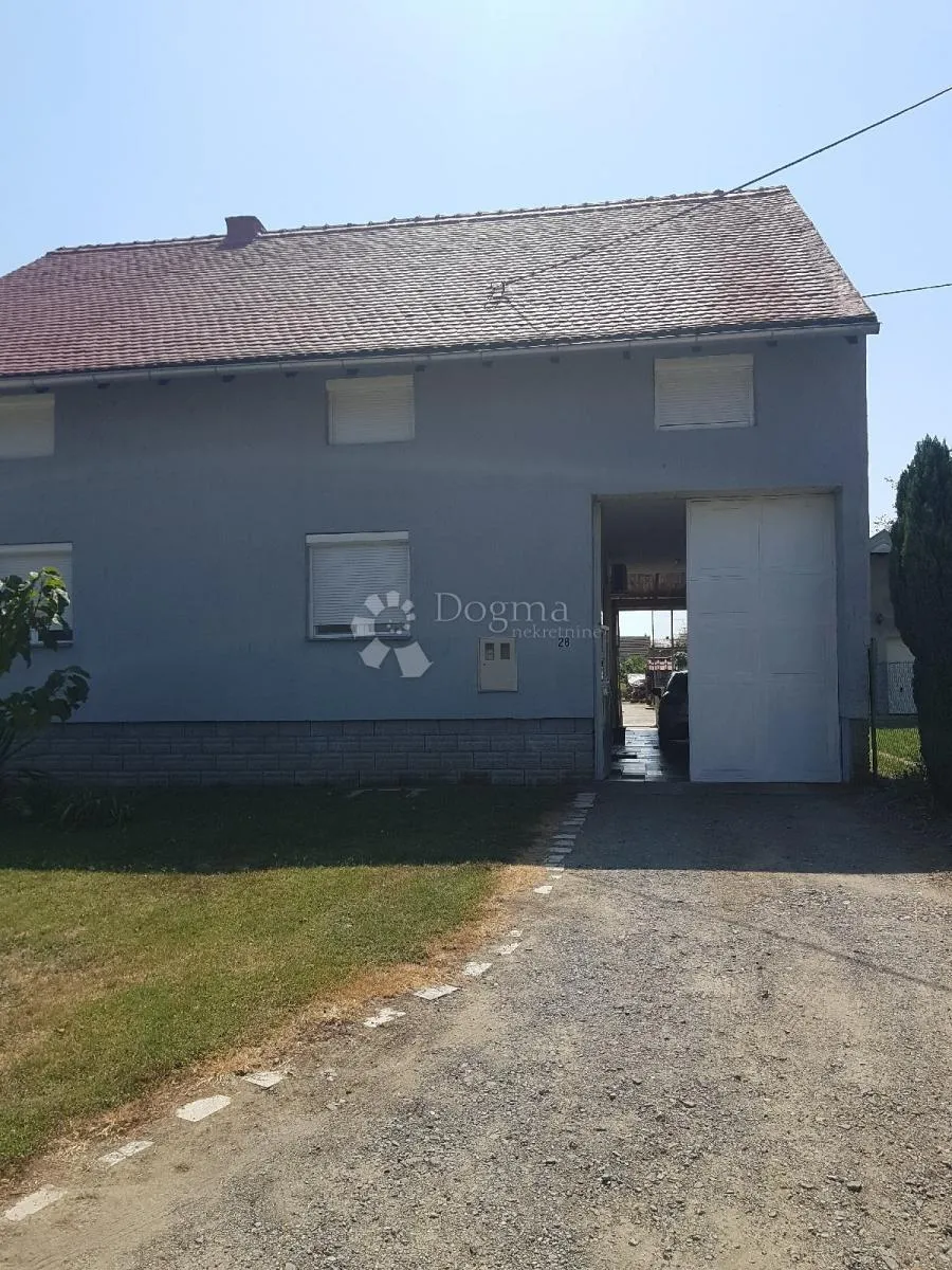 kuća sarvaš 280 m² – idealna za obitelj ili investiciju - slika 2