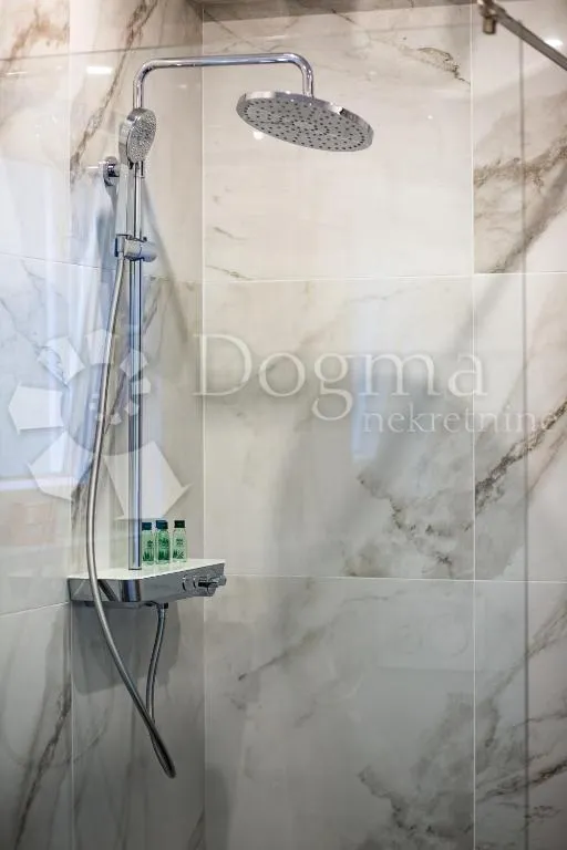 centar zadra, potpuno obnovljen stan 65m2! - slika 17