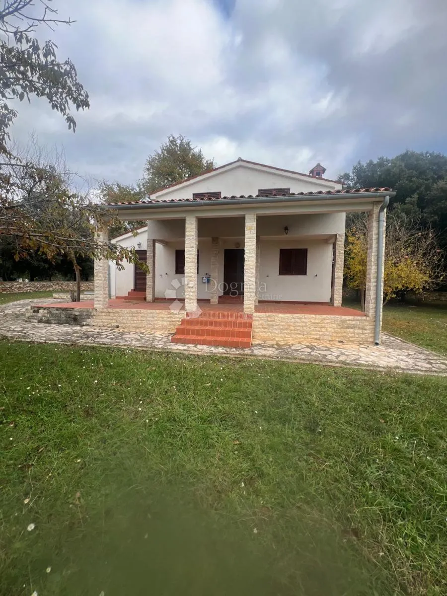 kuća i prostrano zemljište 11.090 m2 - slika 2